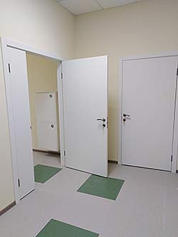 Двери для поликлиники Виталис 